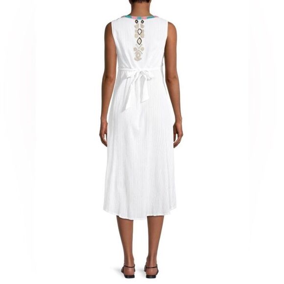 AREA STARS Mayan Embroidered Wrap Dress - Picture 2 of 12